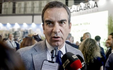 Farsa M5s su Occhiuto:  "Non doveva dimettersi"