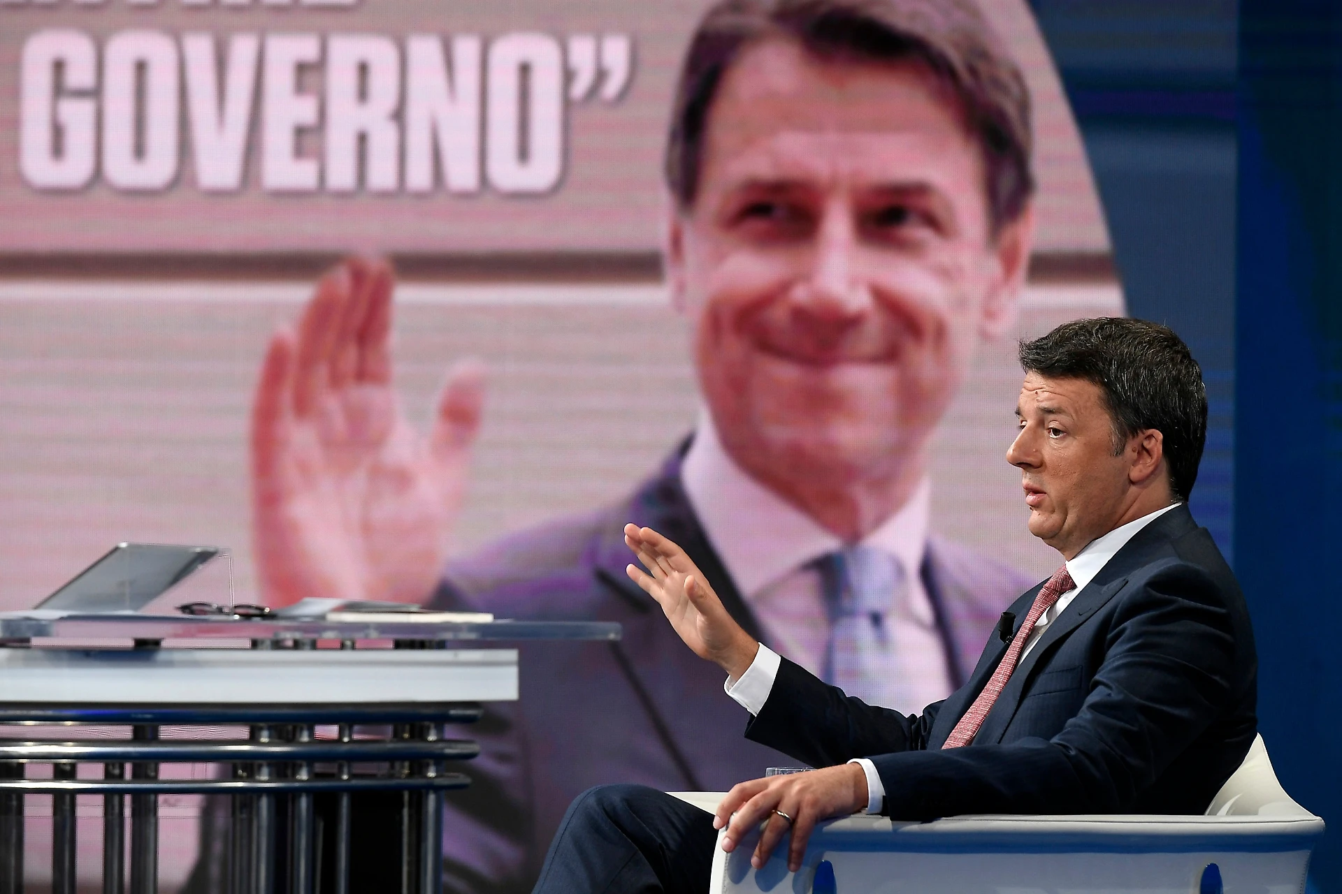 Giuseppe Conte, lo sfogo con i ministri Pd: "Possiamo fidarci di Matteo Renzi? Quanto durerà il governo?"