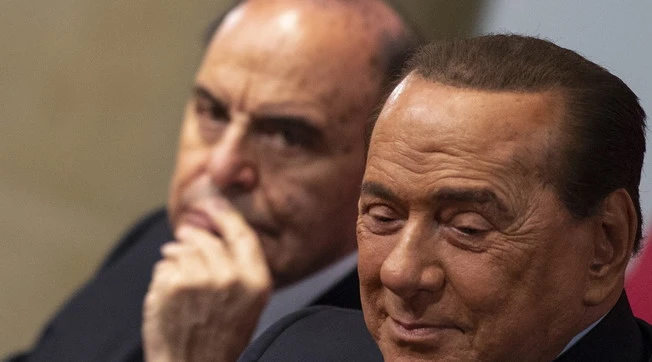 Bruno Vespa: "Chiedete ad Arcore, non posso parlare". Silvio Berlusconi gli dà buca, il sospetto di Dagospia