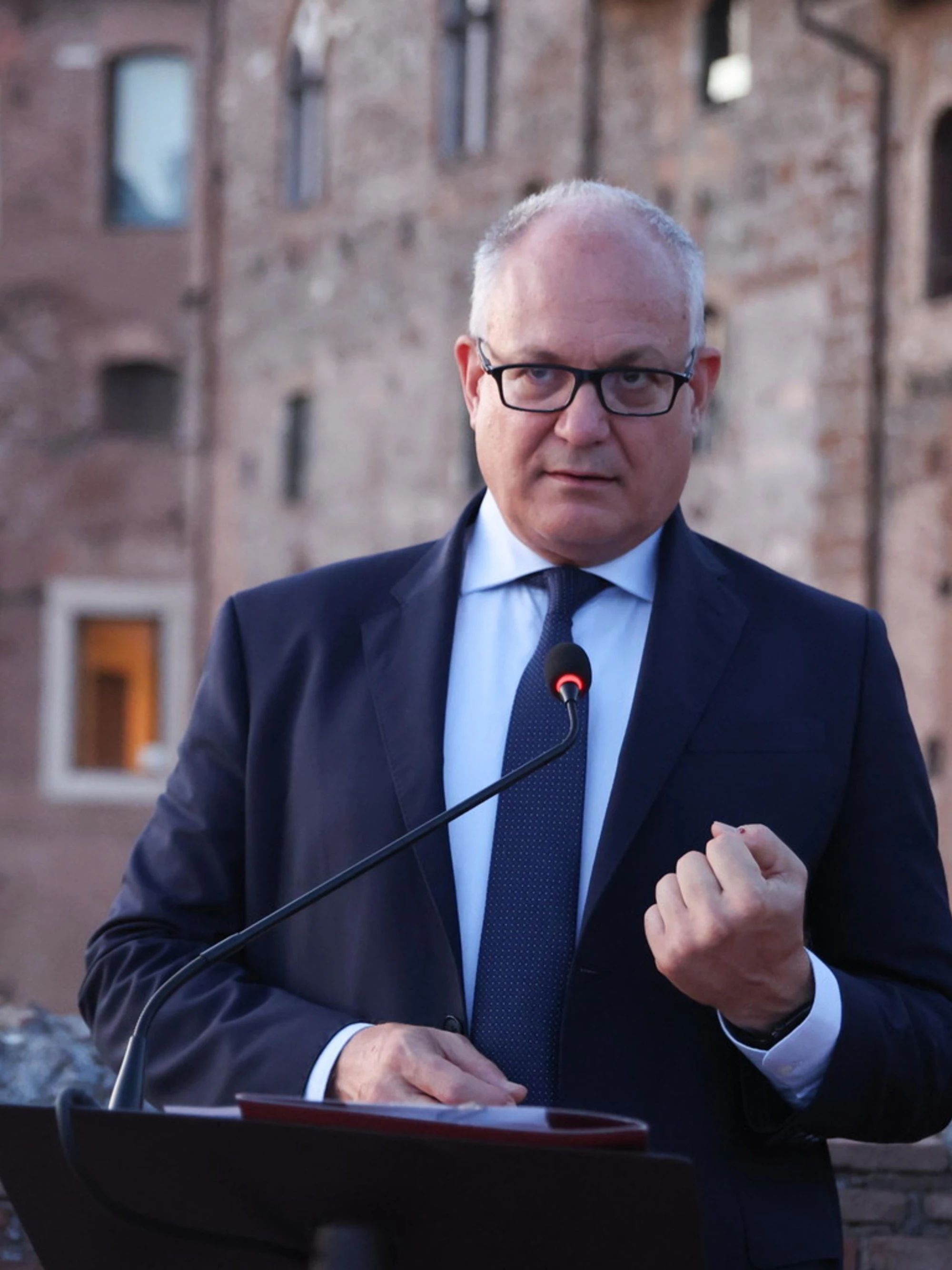 Roberto Gualtieri, la gaffe sulla sua Roma: "Le periferie fanno schifo"