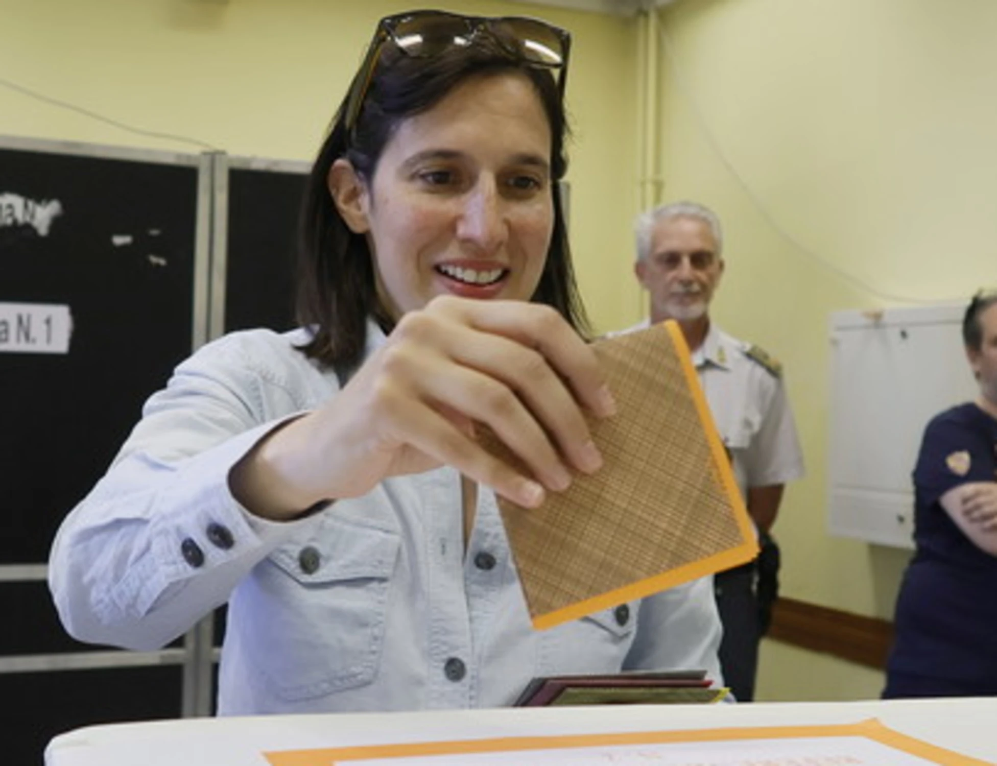 Referendum, elettori in fuga: Elly Schlein non li ha visti arrivare