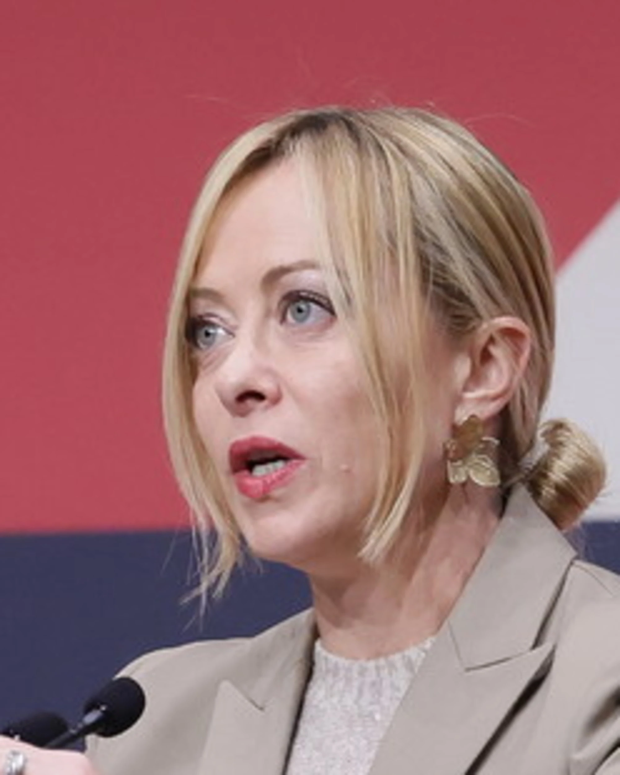 Giorgia Meloni contro Elly Schlein? Il sondaggio: finisce 70 a 30