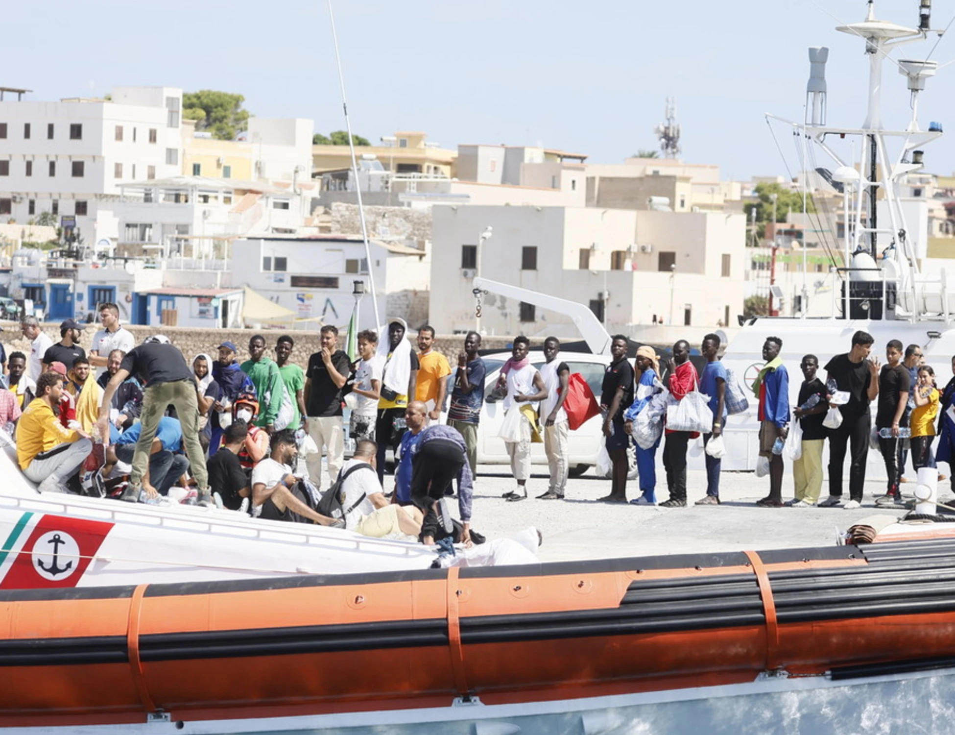 Il governo prevede mezzo milione di migranti? Ma la sinistra vuole più irregolari