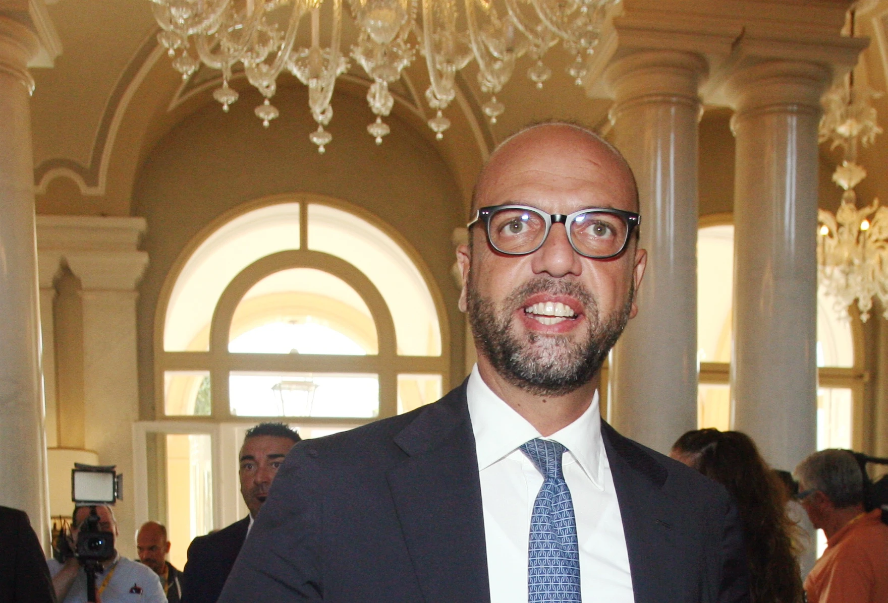 Angelino Alfano, la nuova vita dell'ex ministro: dove l'hanno beccato i paparazzi