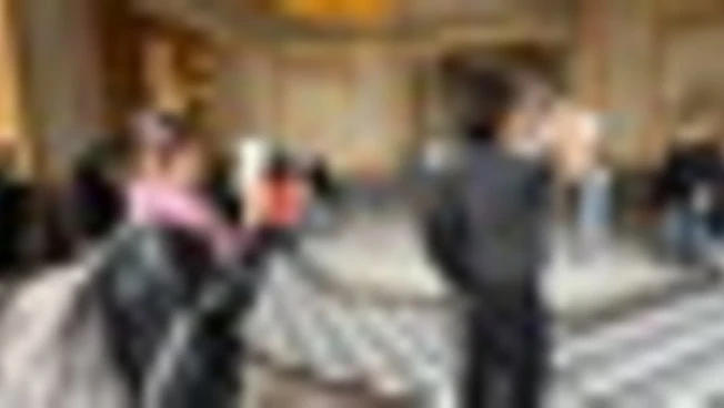 https://media.liberoquotidiano.it/6gvG6W4_M58Z_NskzdKTLUtq2C3aroj4sUnqvj1QNgU/width:800/quality:90/aW1hZ2VzLzIwMjUvMTAvMjIvMTUxMjI5MzcyLTI1M2E5M2M4LWNmMTgtNGE0OS1iZjA4LTk2OTg3YmEwNWI3Zi5qcGc.webp