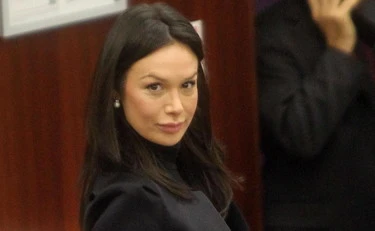 Nicole Minetti, "gravi condizioni di salute di un minore": le ragioni della grazia