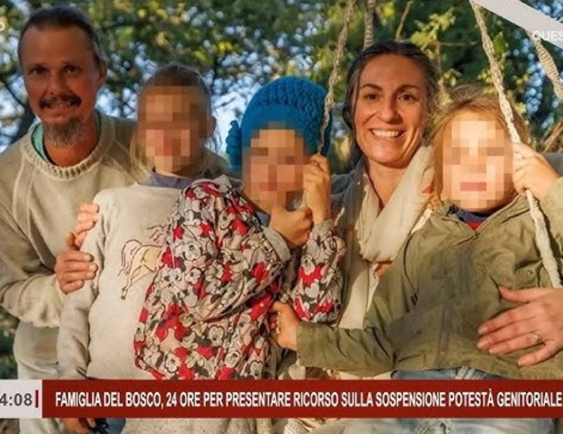 Famiglia nel bosco, la Corte d'Appello: "Apprezzabili i progressi dei genitori"