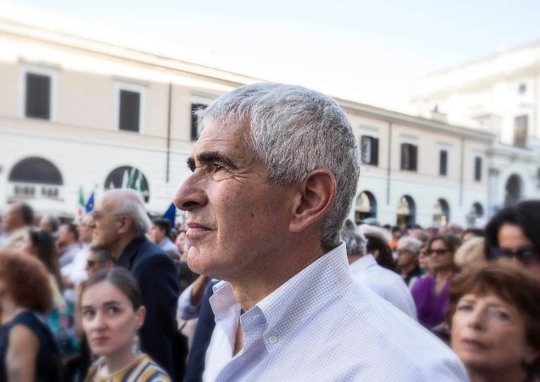 Pier Ferdinando Casini cancella il Pd: "Via i simboli alle Europee, unità di tutti gli anti-sovranisti"