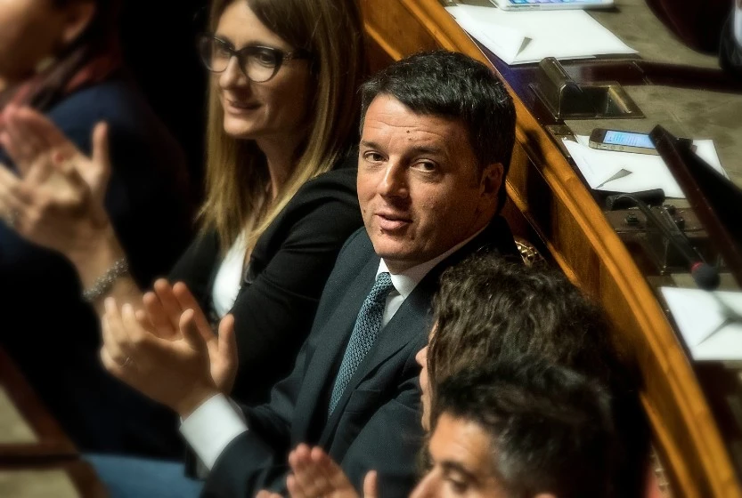 Matteo Renzi e Pd pronti a sostenere un esecutivo di centrodestra per una poltrona