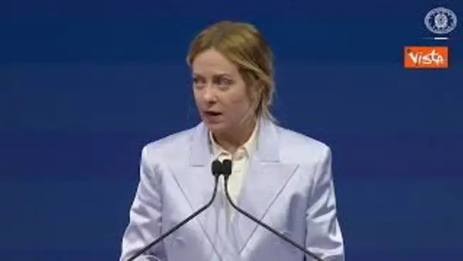 Leggi l'articolo: Meloni cita Virgilio ad Assemblea Confindustria: Così si sale alle stelle