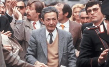 Pd e inchieste, la sinistra è divorata dalla (sua) morale