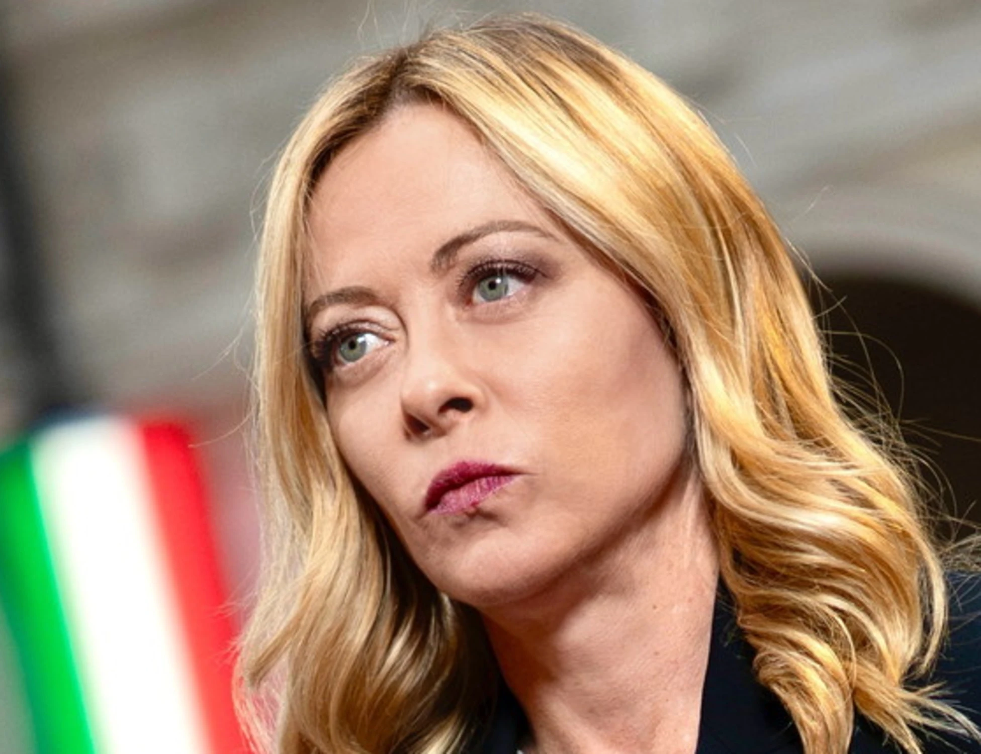 Meloni contro le toghe sull'imam: "Come facciamo a difendere la sicurezza degli italiani?"