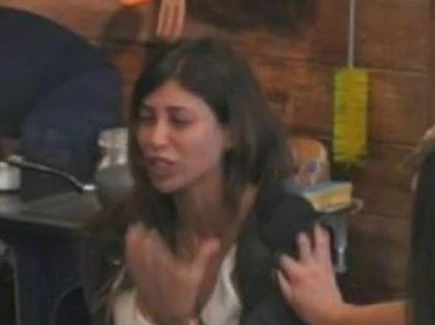 Grande fratello, Francesca De Andrè brutalizza Mila Suarez: "Cretina, 'a scimmia!"