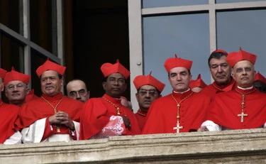 Conclave, don Cristiani: "Voglio un Papa comunista"