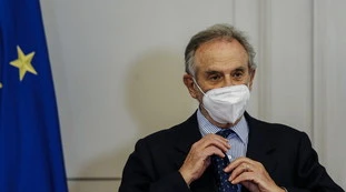 DiMartedì, il giudice della Corte Costituzionale Giancarlo Coraggio sul vaccino: "Se c'è danno, risarcire subito"