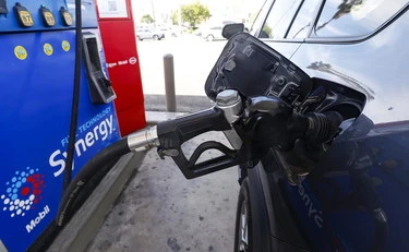 Iran, la guerra nel Golfo in diretta: "Niente export di petrolio", Teheran va a schiantarsi