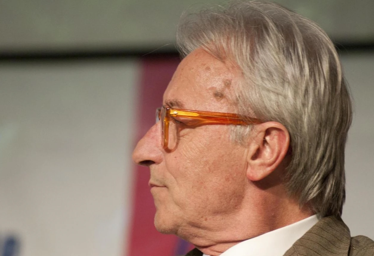 Vittorio Feltri replica ai pddini: "Neanche leggono e pretendono di governare"