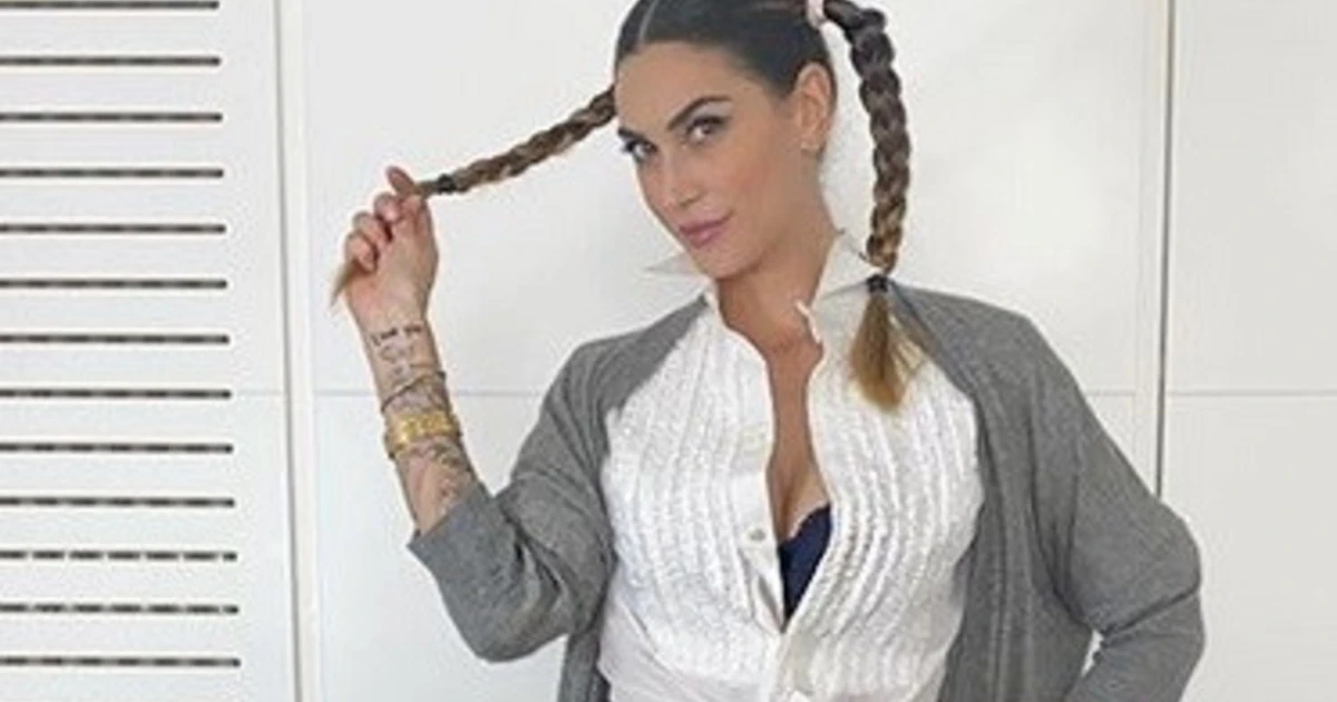 Melissa Satta, sexy-scolaretta da impazzire: la foto che incendia l'Italia