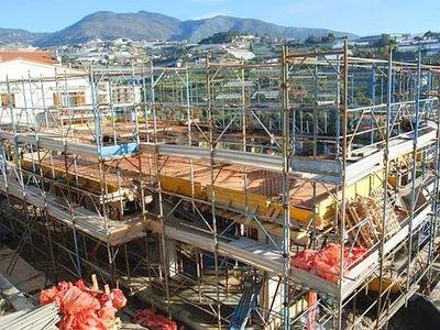 Edilizia allo stremo, persi 690 mila posti. Squinzi: "La fine della crisi è lontana"