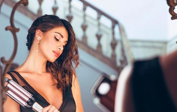 Belen Rodriguez ha anche un cervello: come demolisce lo stereotipo della "bella e oca"