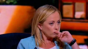 Quarta Repubblica, Giorgia Meloni contro Giuseppe Conte: "L'articolo 1 della Costituzione dice che la sovranità appartiene al popolo"