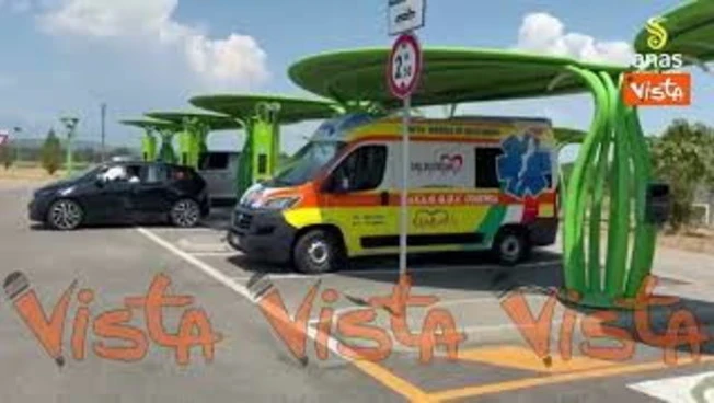 Al via 'Green Island' di Anas sulla A2 Mediterraneo per ricarica elettrica e soccorso sanitario