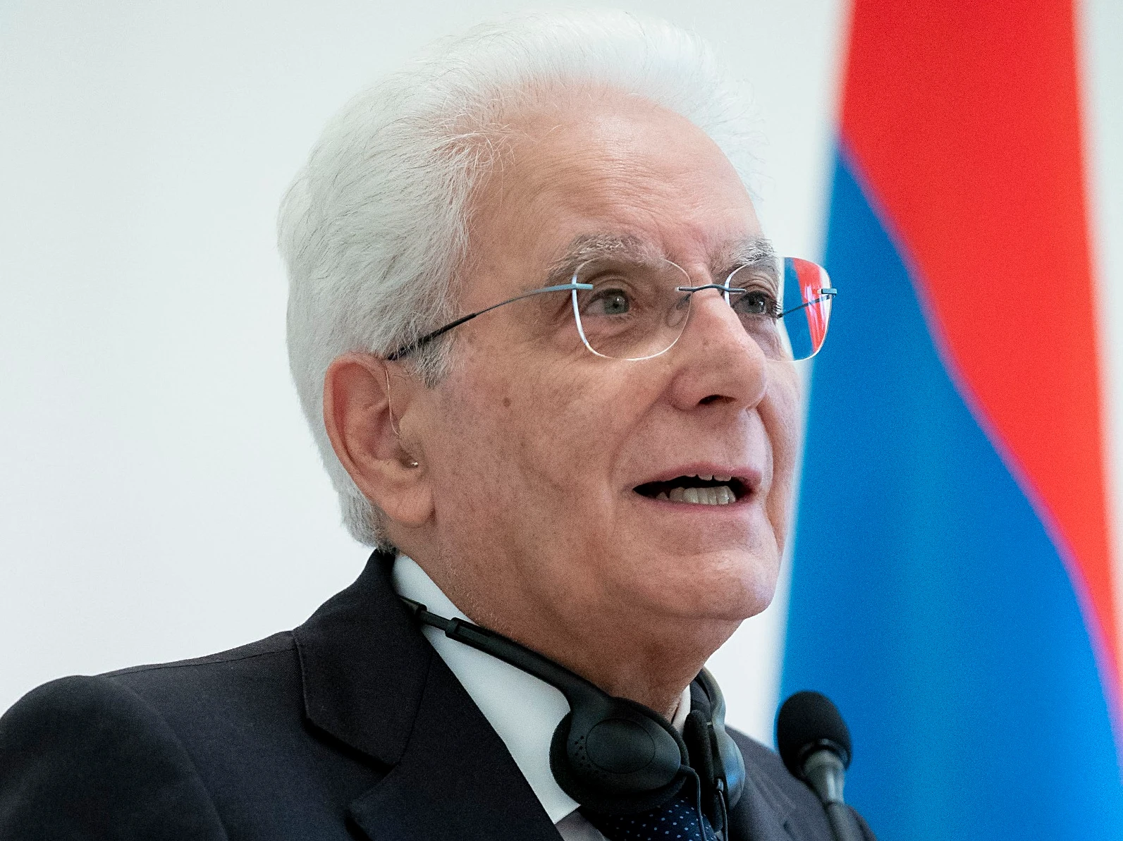 Sergio Mattarella, Dagospia: il giornalista e politico italiano sospettato di essere dietro agli attacchi