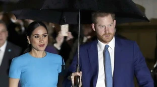 Meghan Markle "vittima di sessismo e razzismo" a Buckingham Palace. Rivelazioni esplosive su Regina e Kate Middleton