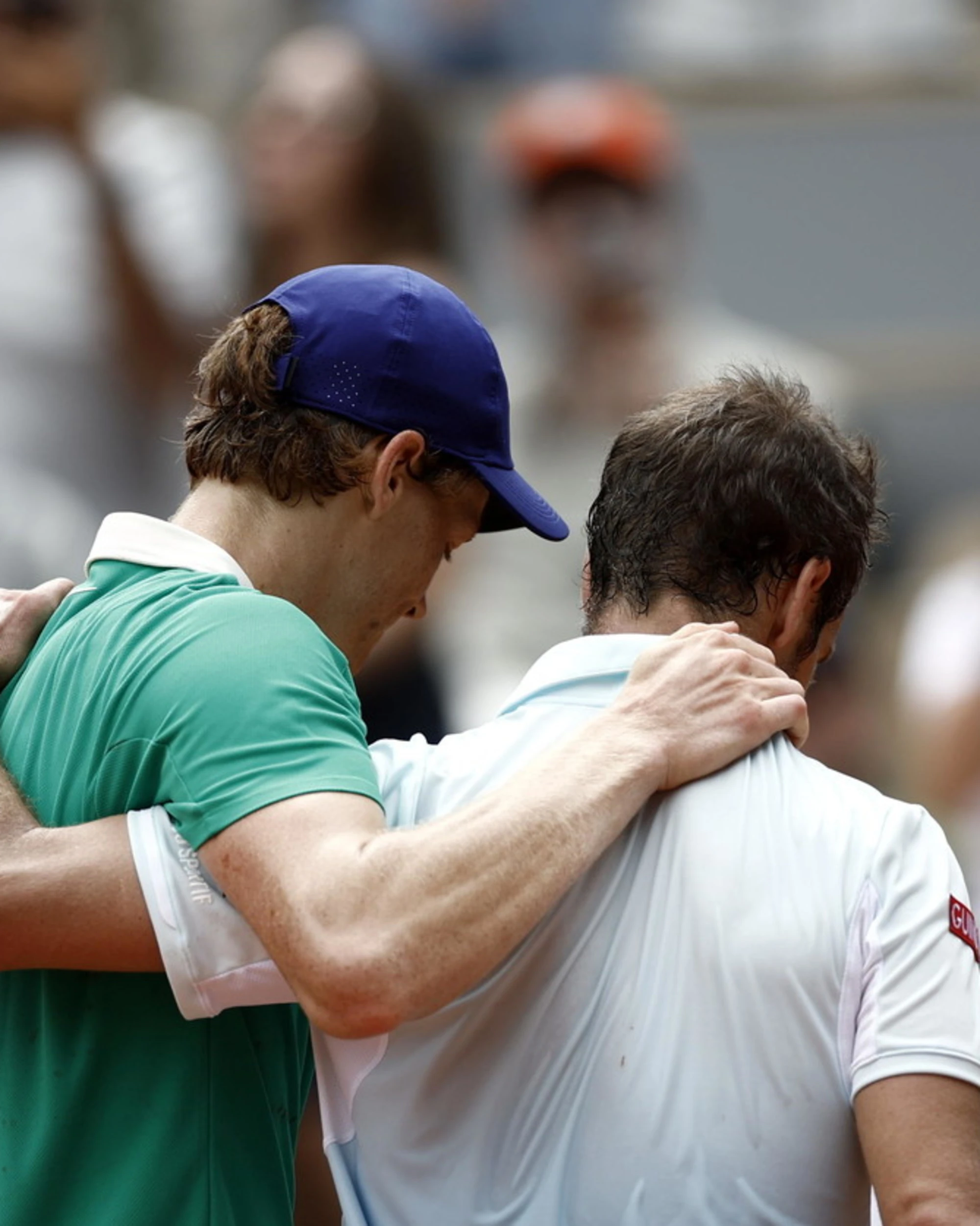 Jannik Sinner chiude la carriera di Gasquet, l'omaggio a fine partita