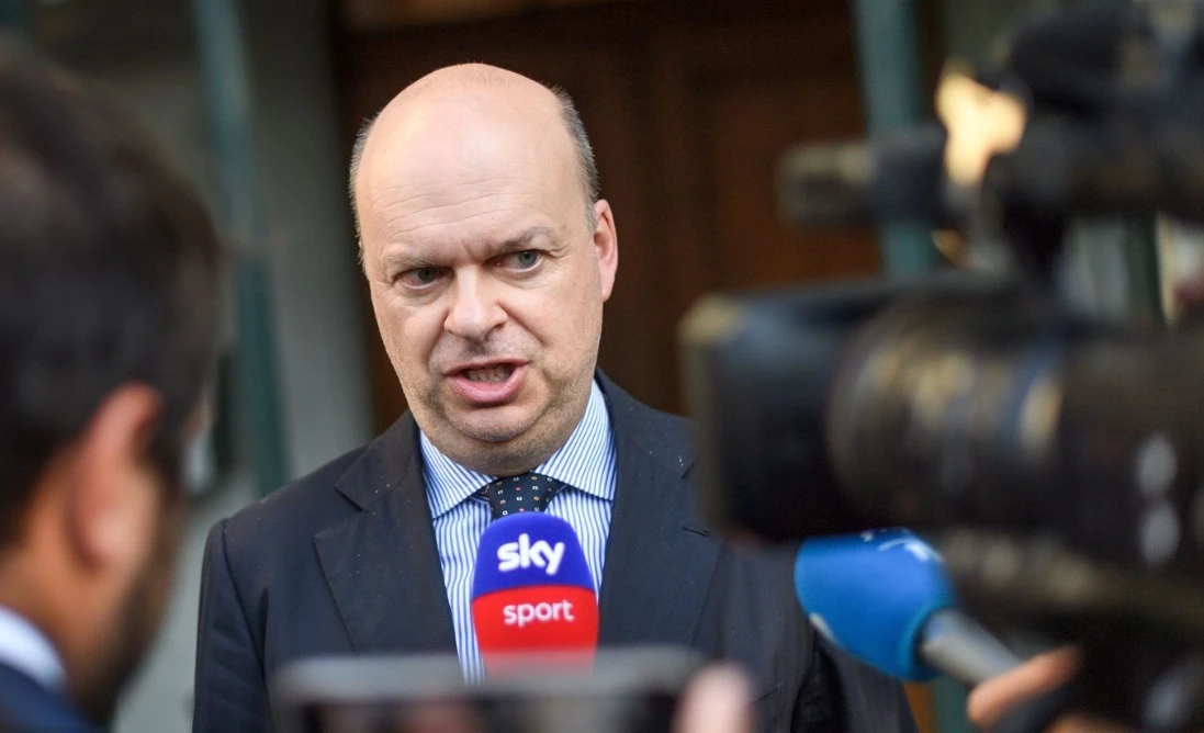 Cristiano Ronaldo, la rivelazione dell'ex Milan Fassone: "Mister Li lo voleva, incontrammo Mendes e poi..."