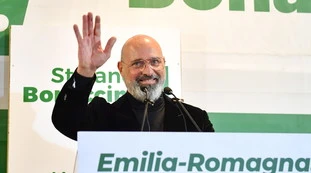 Stefano Bonaccini: "Direi subito di sì ai soldi del Mes". Dopo l'intesa tra regioni e governo, il nuovo fronte: "traditi" Zaia e Fontana?