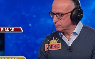 L'Eredità, Marcello umiliato: "Dai che abbassano il canone Rai"