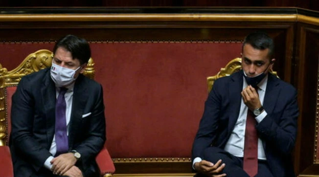 Giuseppe Conte, Luigi Di Maio non gradisce l'applauso in aula: "Una bomba ad orologeria"