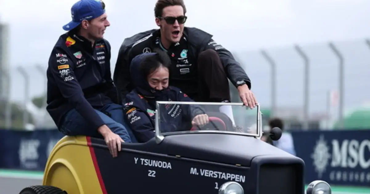 Più byte che palle: Max sbuffa, Russell parla, FIA torna al giurassico. Il pianeta al Medioevo