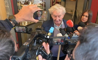 https://media.liberoquotidiano.it/70lSm4iauF_91f-Ebikrlr8PsL0M4dJ-fp46aCiNrN8/width:800/quality:90/aW1hZ2VzLzIwMjUvMTAvMjEvMDY1NTM2Mzc2LTI2YTc4MmFkLWMzNDMtNGM5Yy04ZjUzLTBiNzc5NTUxODIxMi5qcGc.webp
