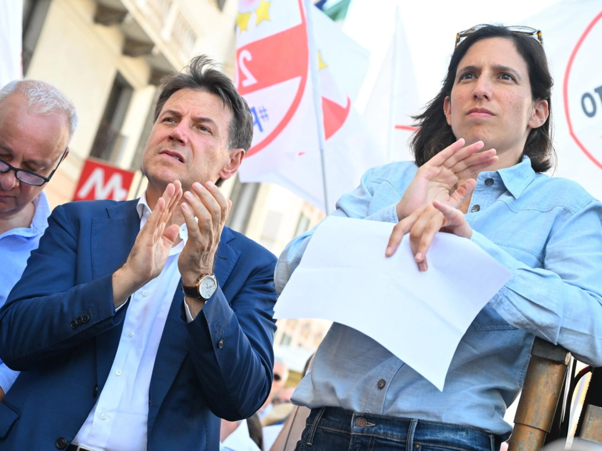 Trump contro Meloni? Schlein: "Ferma condanna". Ma Conte attacca il premier...