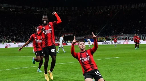 Il Milan reagisce, Frosinone liquidato: Pioli (per ora) è salvo