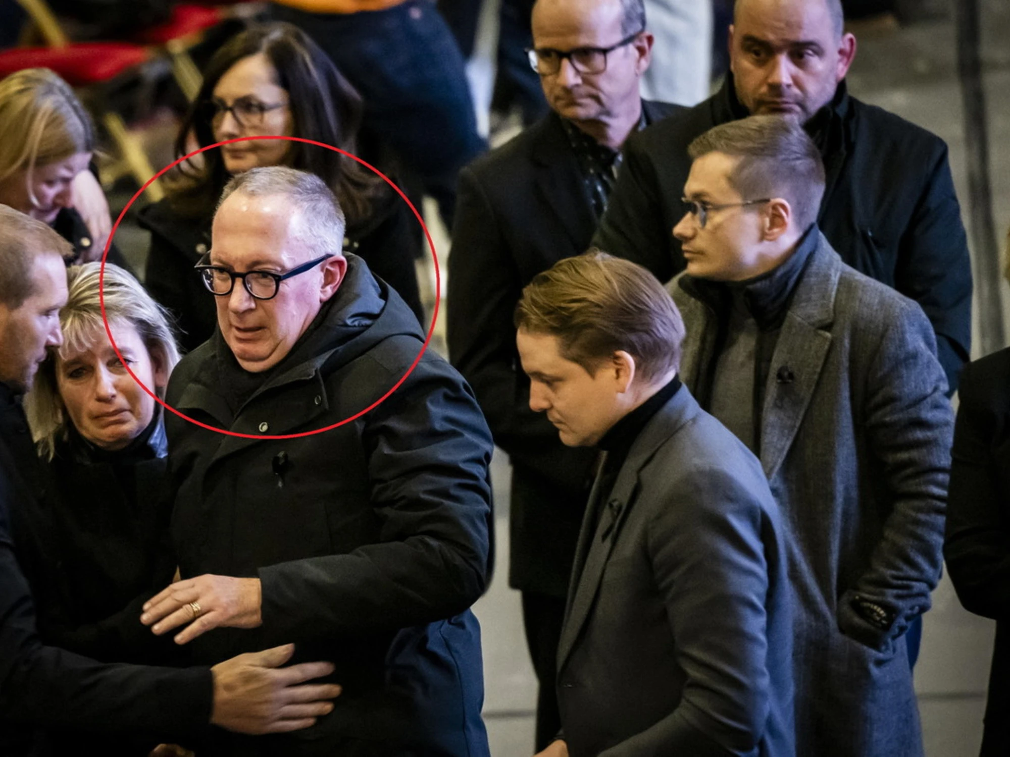 Crans-Montana, rivolta contro il sindaco: cosa è successo alla commemorazione