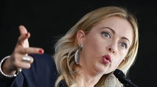 Fratelli d'Italia contro Pd e M5s: "Niente condanna al regime di Maduro, vergogna assoluta al Parlamento europeo"