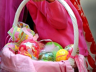 Pasqua meno dolce, rincari per uova e colombe e crollano gli acquisti