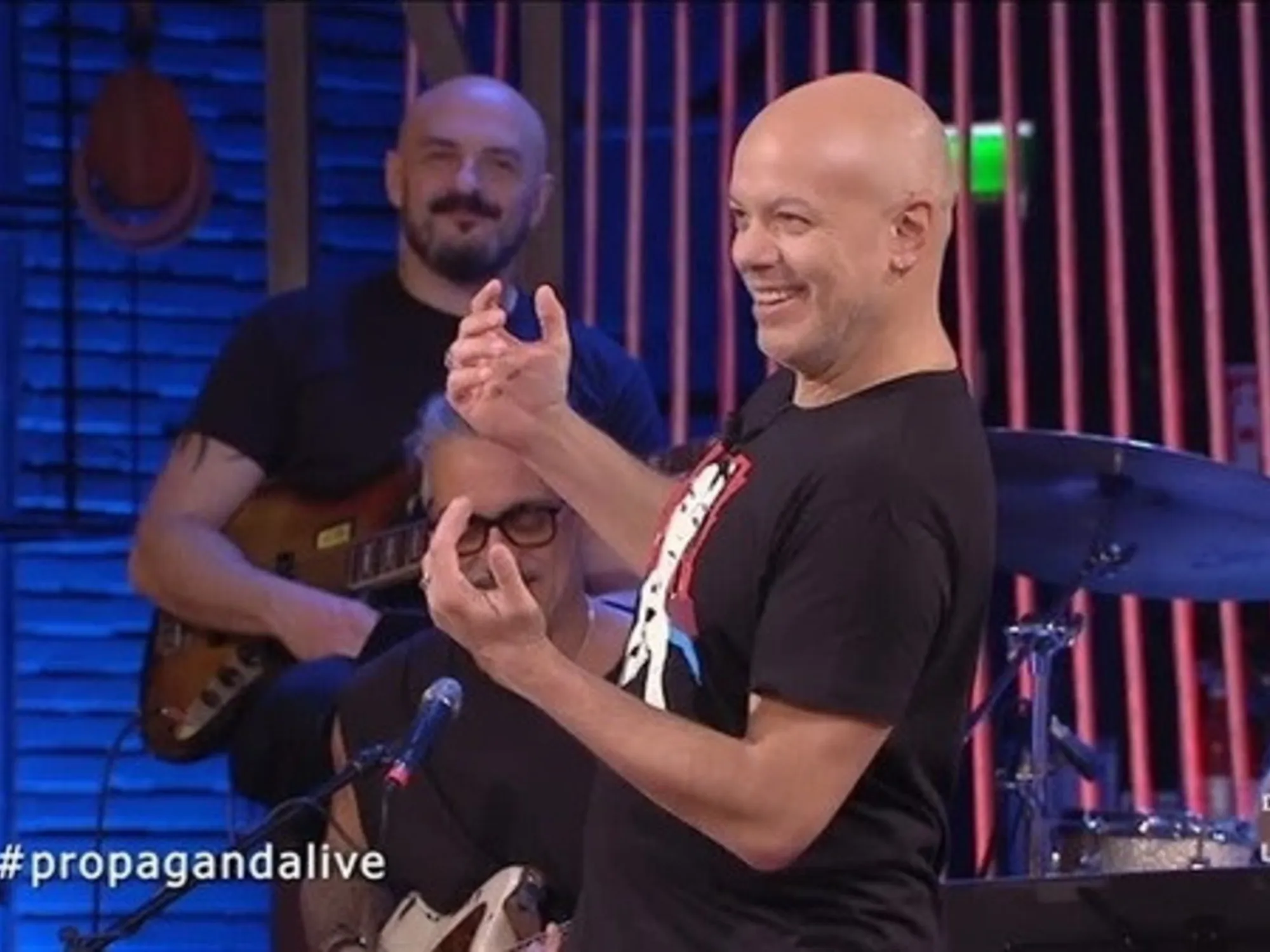 Leggi l'articolo: Diego Bianchi in delirio per le toghe rosse: show su La7