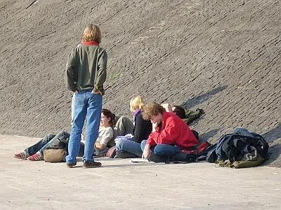 Minori, 'Save the Children': "Giovani derubati del futuro"