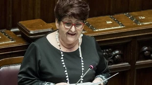 Teresa Bellanova contro Giuseppe Conte: "Fase 2, ritardo irreparabile". Renzi apre ufficialmente la crisi?