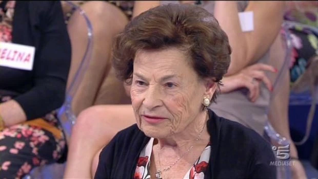 Uomini e donne, il terribile lutto: è morta Renata Ancona, strazio per Maria De Filippi