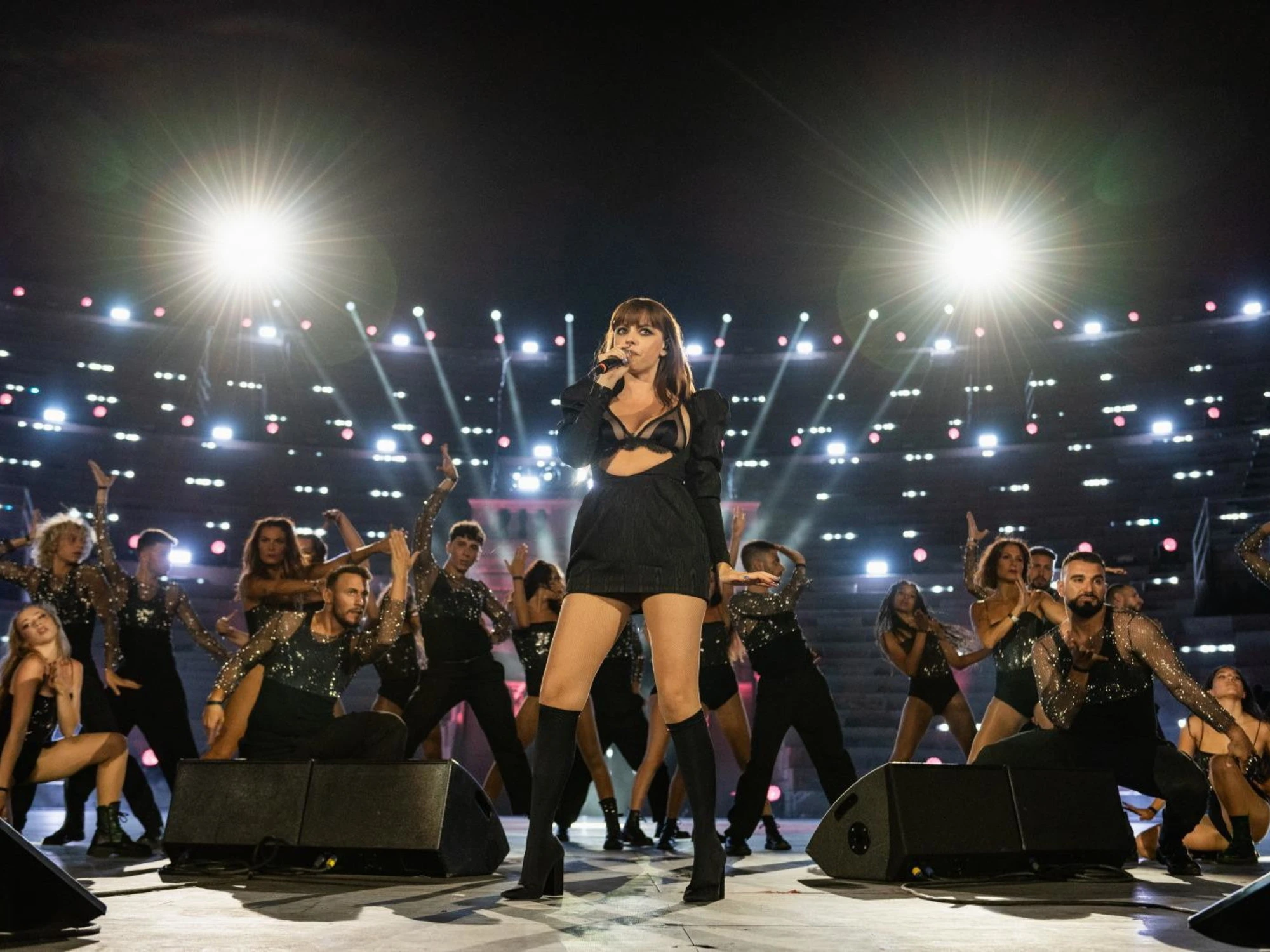 ANNALISA FABRI FIBRA NEFFA JOAN THIELE si aggiungono al cast del Radio Zeta Future hits live*