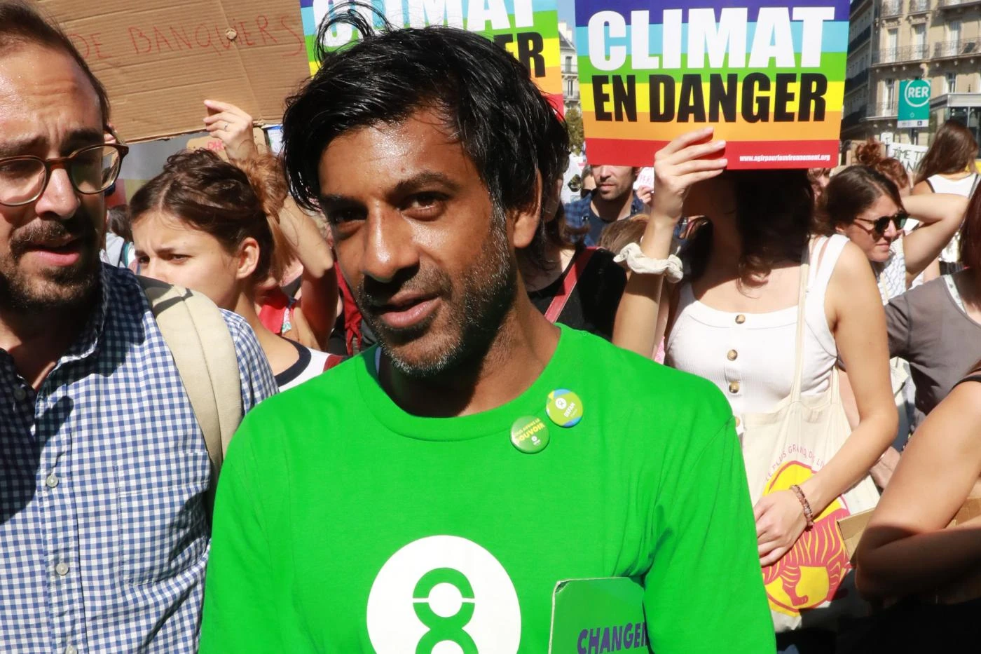 Vikash Dhorasoo, l'ex Milan candidato con l'estrema sinistra francese: se Berlusconi lo avesse saputo...