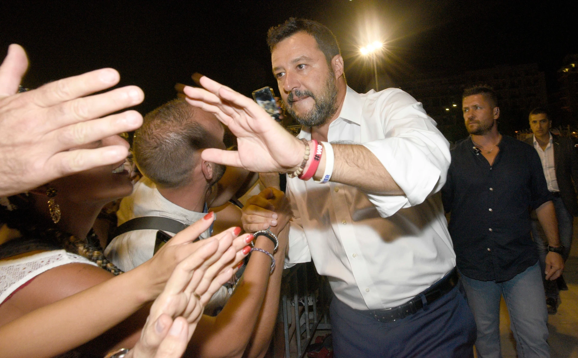 Crisi di governo, Salvini vuole il voto subito: "Mi metto in gioco, ora corro da candidato premier"