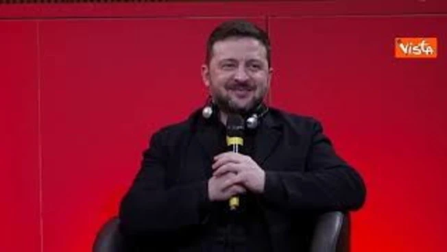 Standing ovation degli studenti francesi per Zelensky a Sciences Po Paris