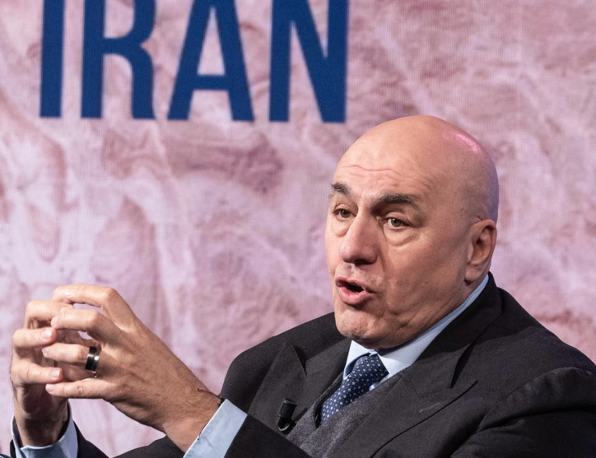 Guido Crosetto, lezione alla sinistra: "Sulla guerra un atteggiamento infantile e ridicolo"