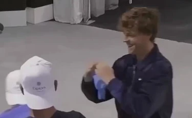 https://media.liberoquotidiano.it/77tnJjwsGdrZjtJuLUw0r5x3QI8yexH2lsqtsYMDqcw/width:800/quality:90/aW1hZ2VzLzIwMjUvMDkvMDYvMTI1NDExNDE4LThiZjhhMTRiLTE3NjYtNGJjNy04MGEzLWUzNDM5ZGIxZTI0My5qcGc.webp